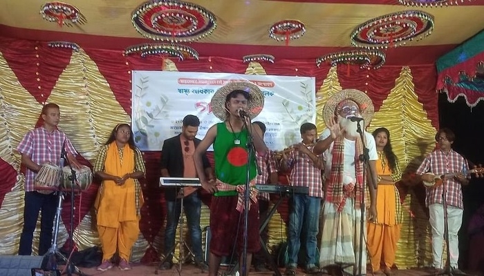 স্বাস্থ্য অধিকার বিষয়ক সচেতনতায় গম্ভীরা পরিবেশন