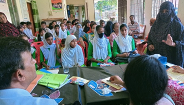 যৌন ও প্রজনন স্বাস্থ্য অধিকার বিষয়ক তরুণদের সাথে সচেতনতামূলক প্রচারিভাযান